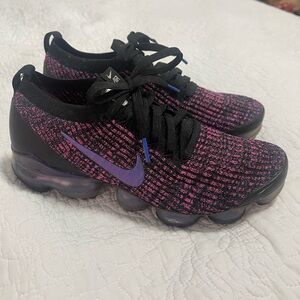 Nike Flyknit Vapormax Sneakers in Pink, Black & Purple